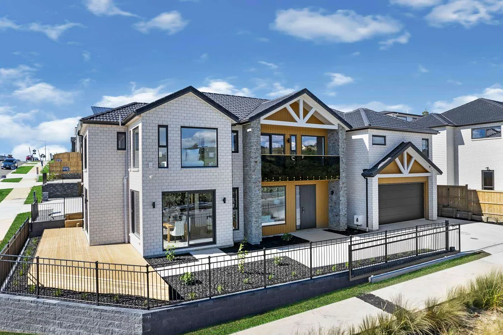 Flat Bush 7 Slaapkamer Corner beautiful Luxury brand new home