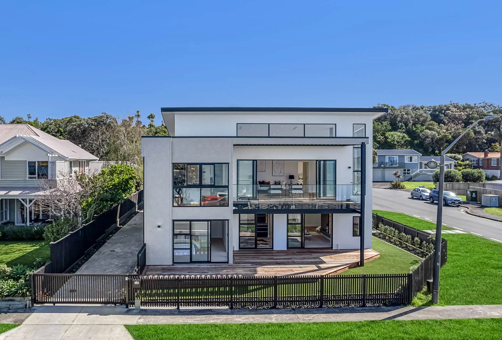 58 The Esplanade, Eastern Beach, Manukau City, Auckland