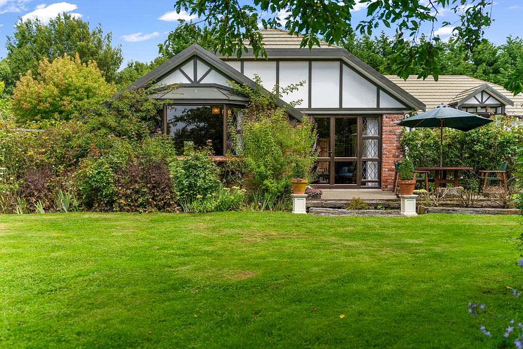 21 Lawrence Road, Branxholme, Southland