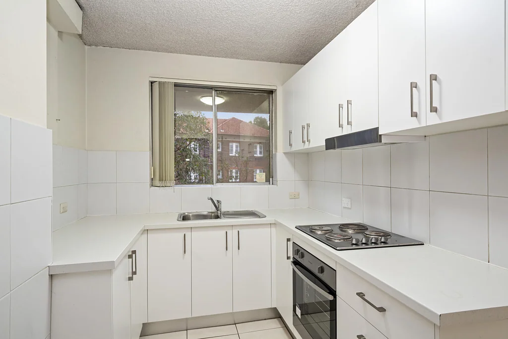 Perfect 2 Bedroom Unit In Prime Location