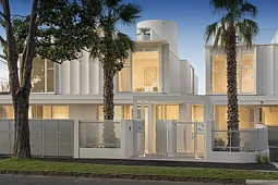 2/75 William Street, Brighton
