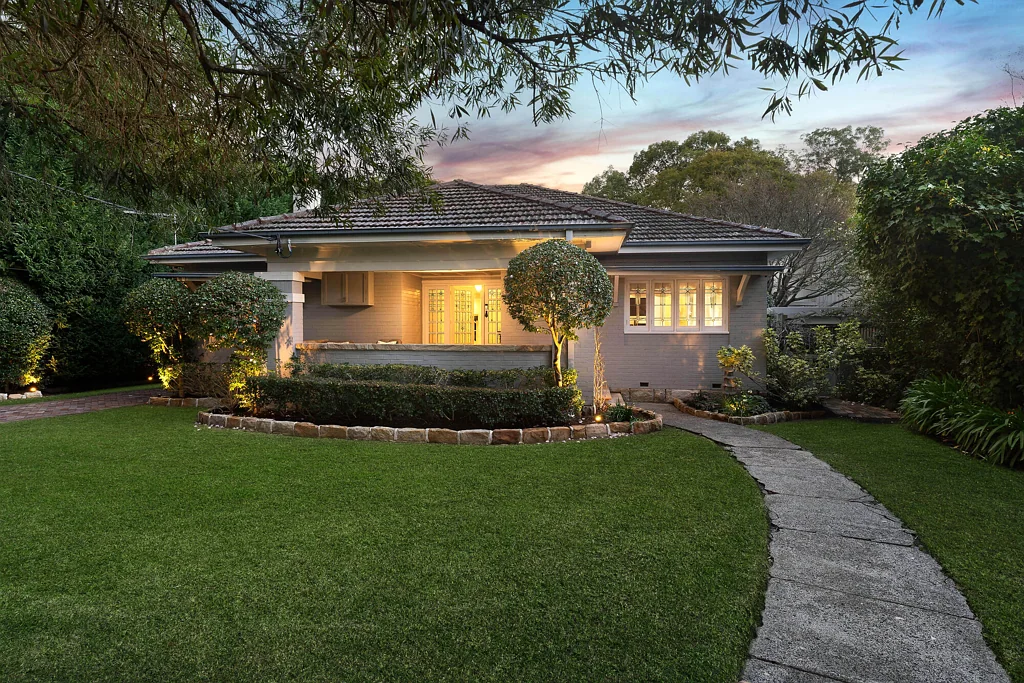 Roseville 5房 6 Duntroon Avenue, Roseville North-to-Rear Family Excellence in a Coveted Roseville Address