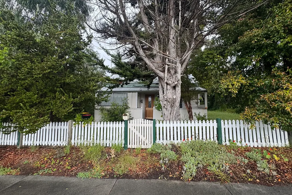 Denmark 3房  AD 22 Price Street 

Ian Carter
​
Accounts Carter's Denmark​
 

Priceless !