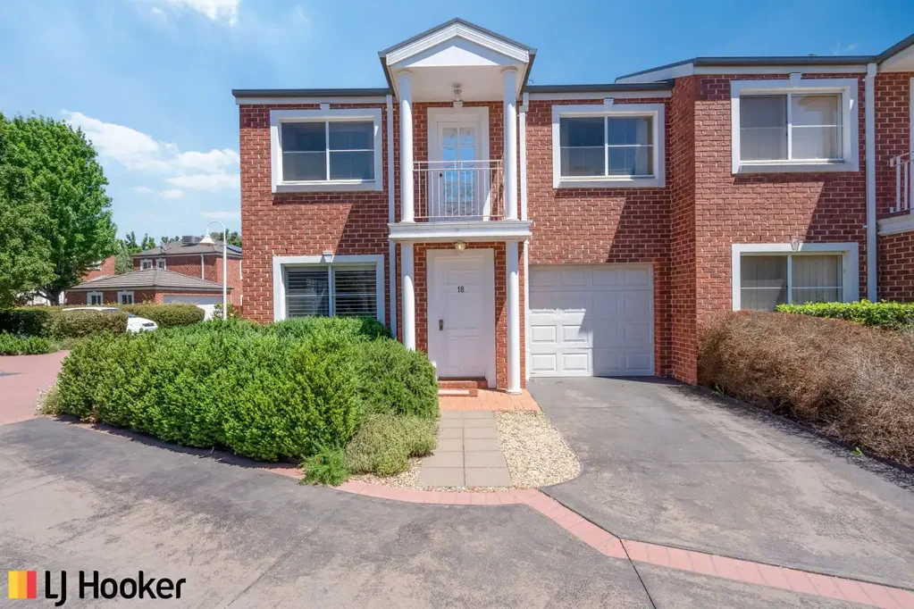 Modern 2-Bedroom House in Prime Bruce Location