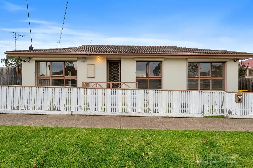 3 BEDROOM HOME IN THE HEART OF MELTON