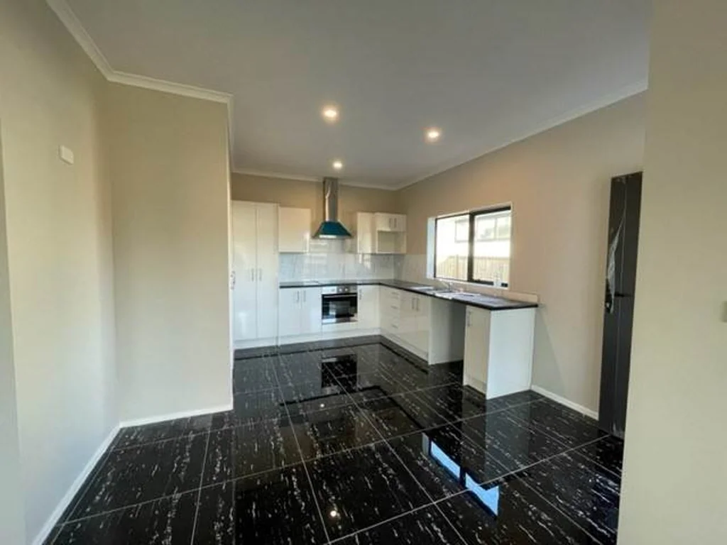 Walking distance to Otahuhu Town Centre