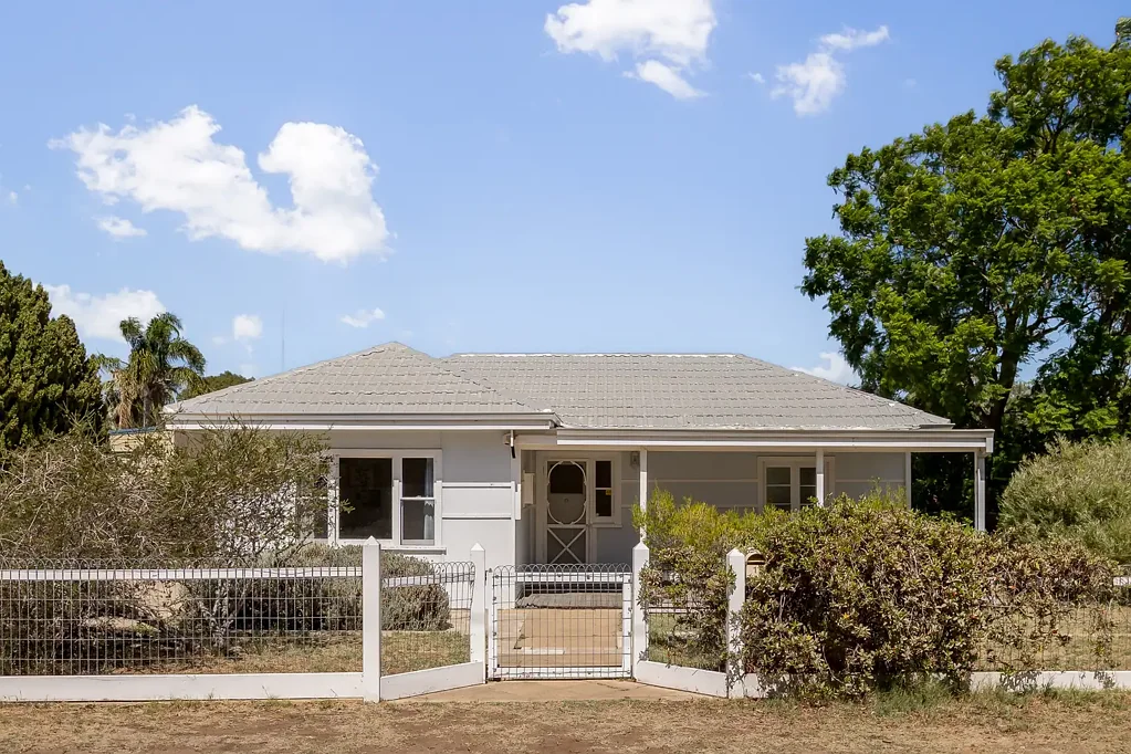 11 Hillcrest Avenue, South Bunbury, WA 6230