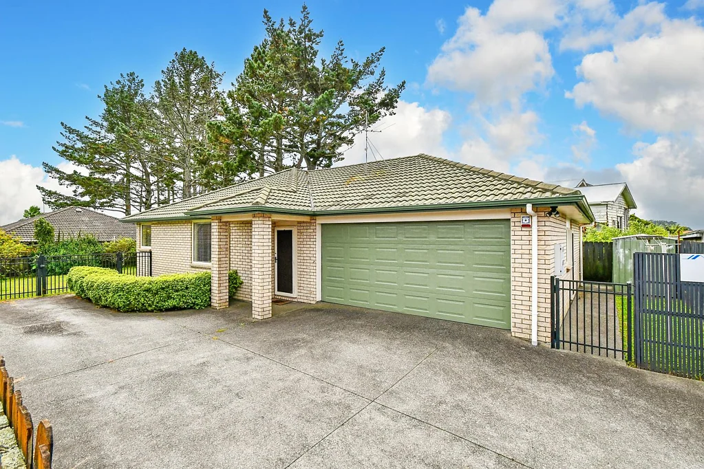 6 Richard Halse Drive, The Gardens, Manukau City, Auckland