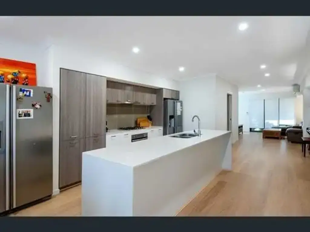 Rochedale 4ห้องนอน Elegant Townhouse in Prestigious Rochedale Estate - Luxury, Convenience & Lifestyle