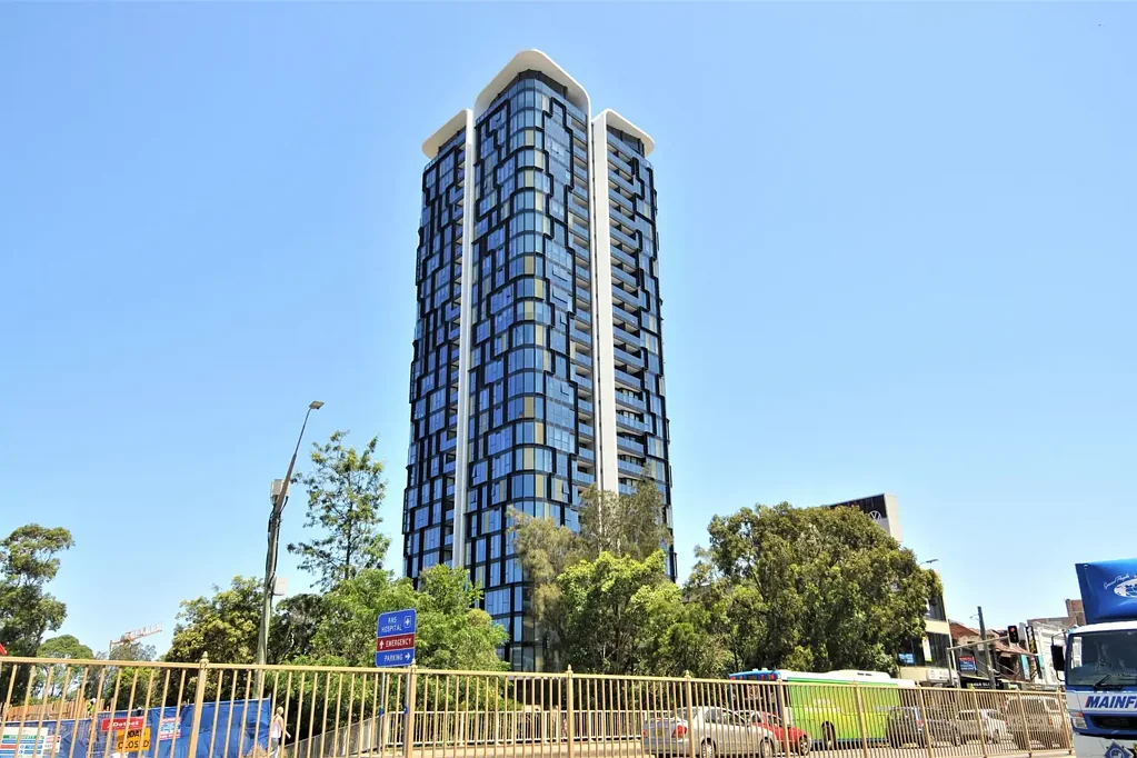 Luxurious 1 bedroom apartment at the Embassy Tower