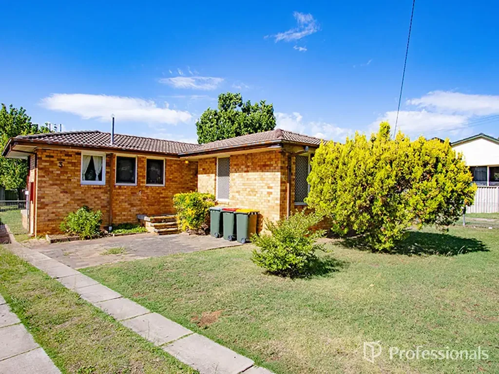 West Tamworth 3房  3 Tingira Avenue