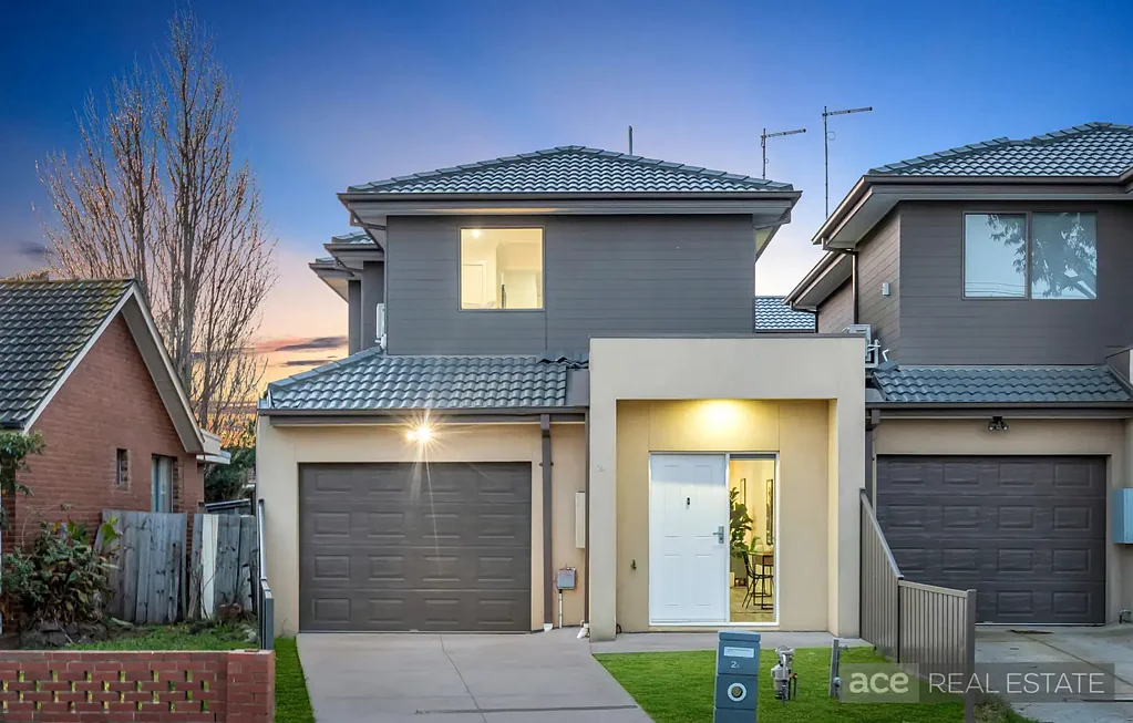 Laverton 3 Bedroom Bold Design, Custom Detail In The Heart Of Laverton