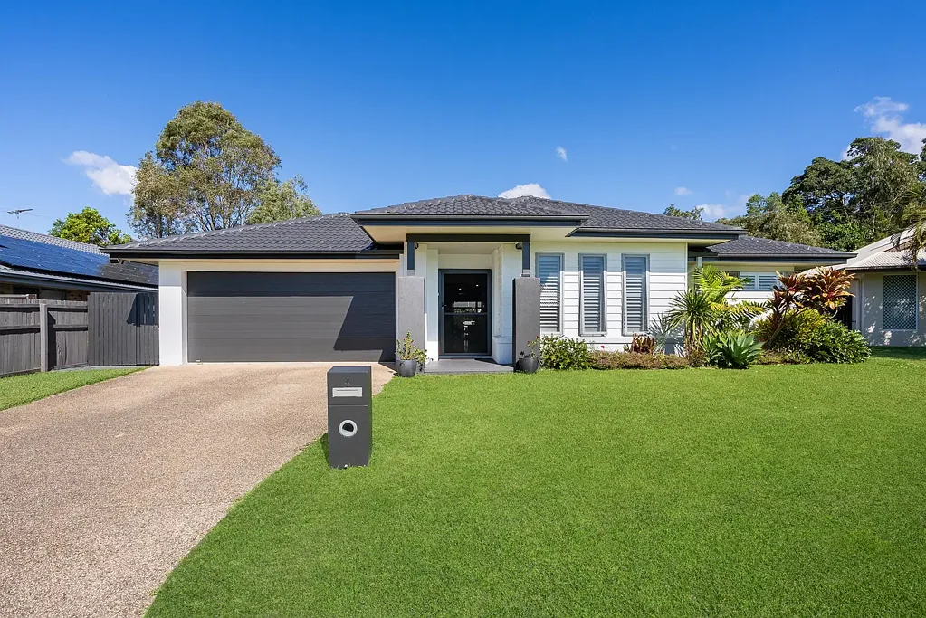 Redland Bay 4ห้องนอน Modern Family Entertainer with Pool, Ducted Air & Solar