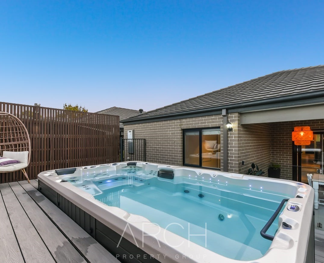 31 Murgese Cct, Clyde North