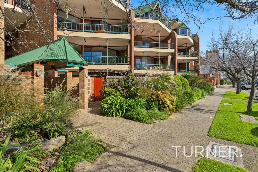 Adelaide 2房  Exclusive Victoria Grove -  Designed to Overlook Beautiful Victoria Park and the City Skyline