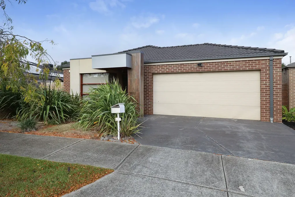 Harkness 4 Slaapkamer SPACIOUS FAMILY HOME IN QUIET COURT LOCATION