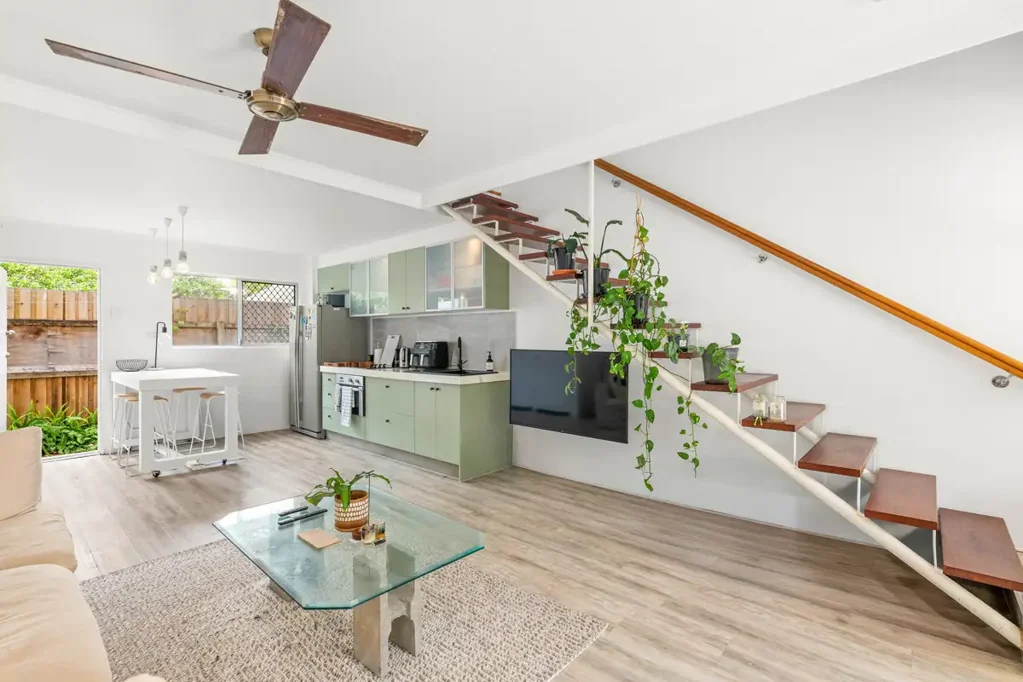 Prime location in Mermaid Beach