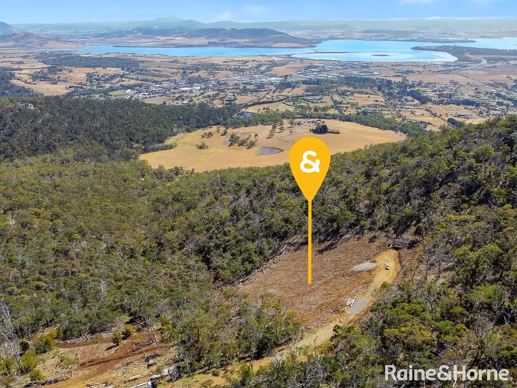 Mount Rumney  Stunning Views Over Coal River Valley and Beyond!