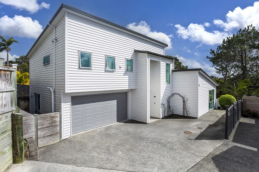 Murrays Bay 5房  Seriously spacious family living in Rangi zone