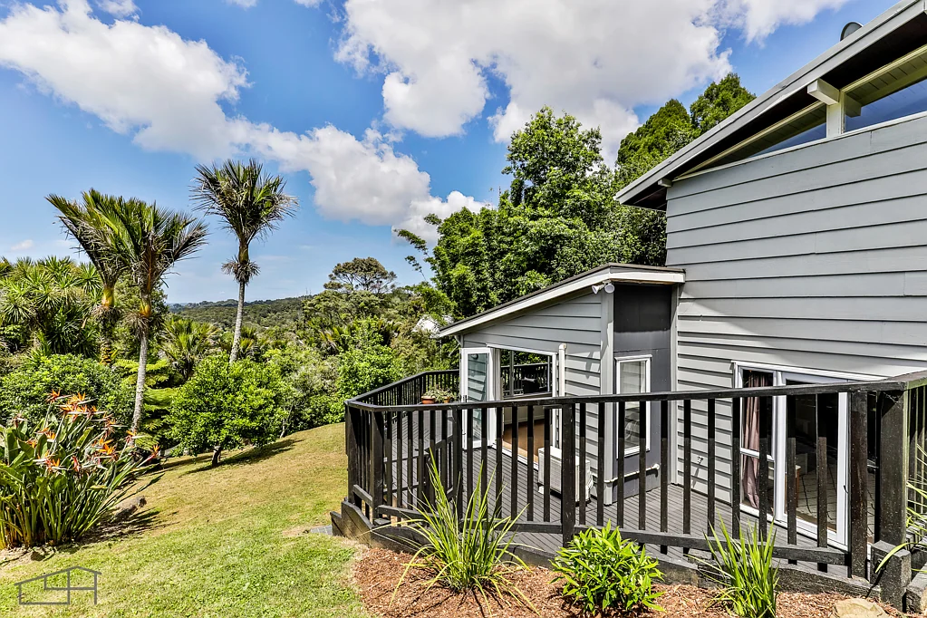 100 Huia Road, Titirangi, Auckland