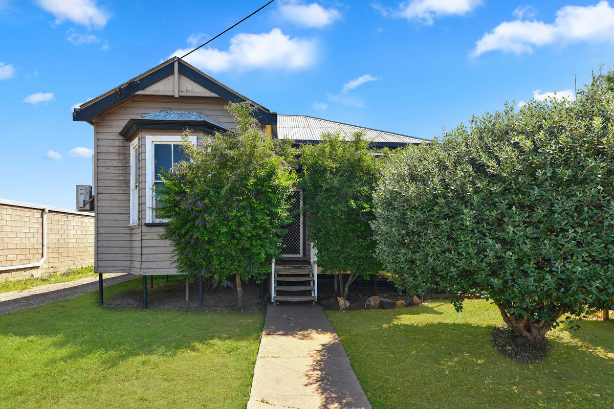 102 BLOOMFIELD ST, GUNNEDAH NSW 2380, 0 rūma, 0 rūma horoi, House