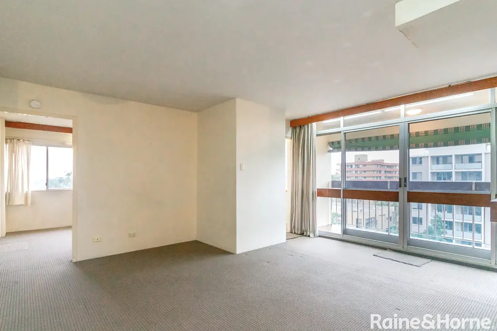 Convenient Unit in Prime Location
