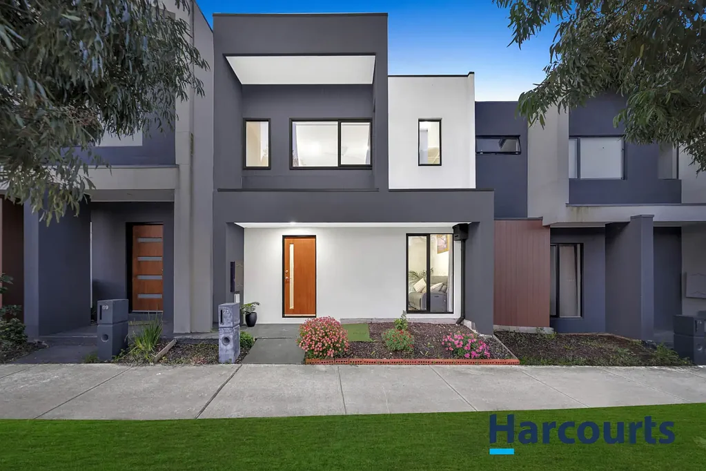 Clyde North 3房  Effortless Living in a Modern Townhouse - No Body Corporate Fees