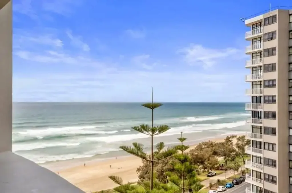 Surfers Paradise 3ห้องนอน Unbeatable Price!! Absolute Beachfront Living in the Iconic Focus Building