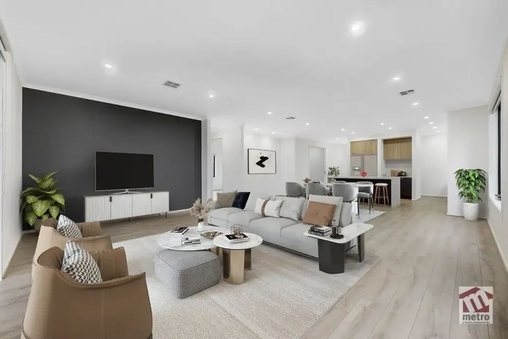 MODERN FOUR BEDROOM FAMILY HOME!