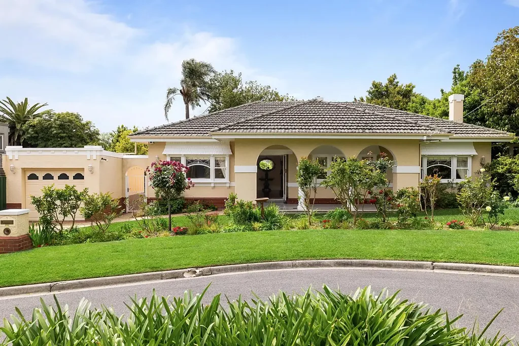 1 Hilary Grove, Glen Iris, VIC 3146