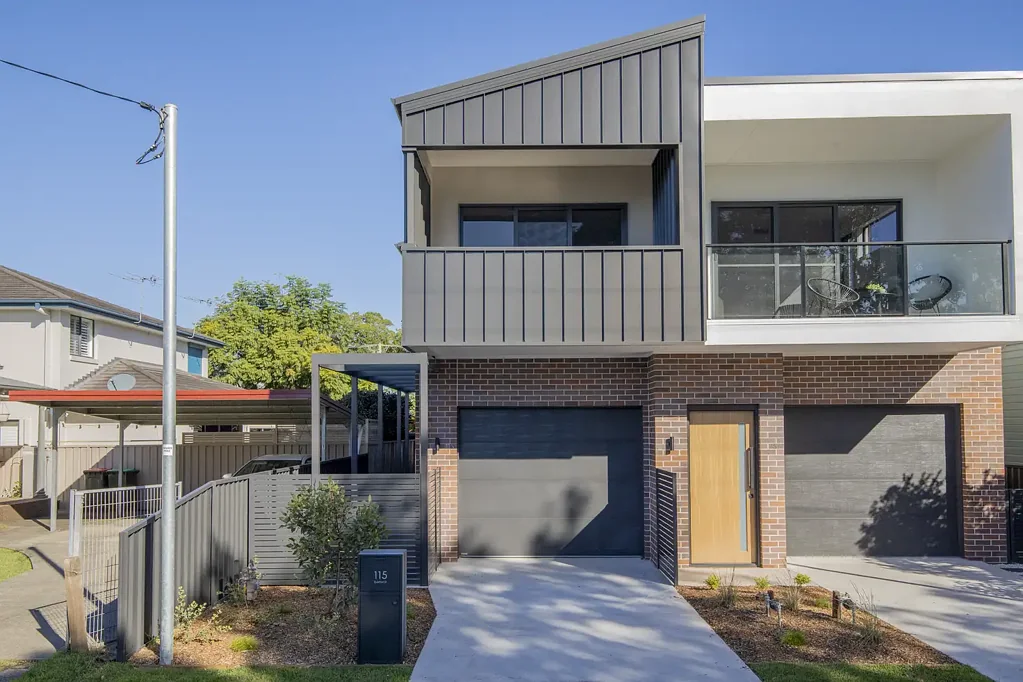 Hamilton 3 Slaapkamer Luxury Lifestyle in a Torrens Title Duplex