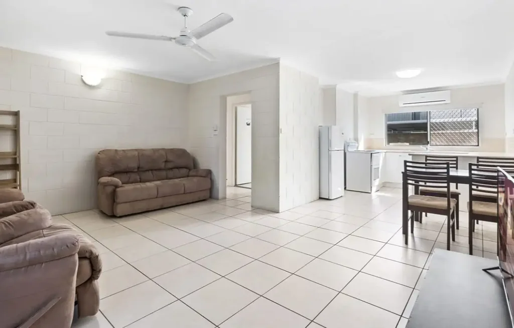 IDEALLY LOCATED UNIT IN EDGE HILL