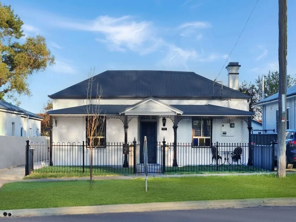 174 Seymour Street, Bathurst, NSW 2795