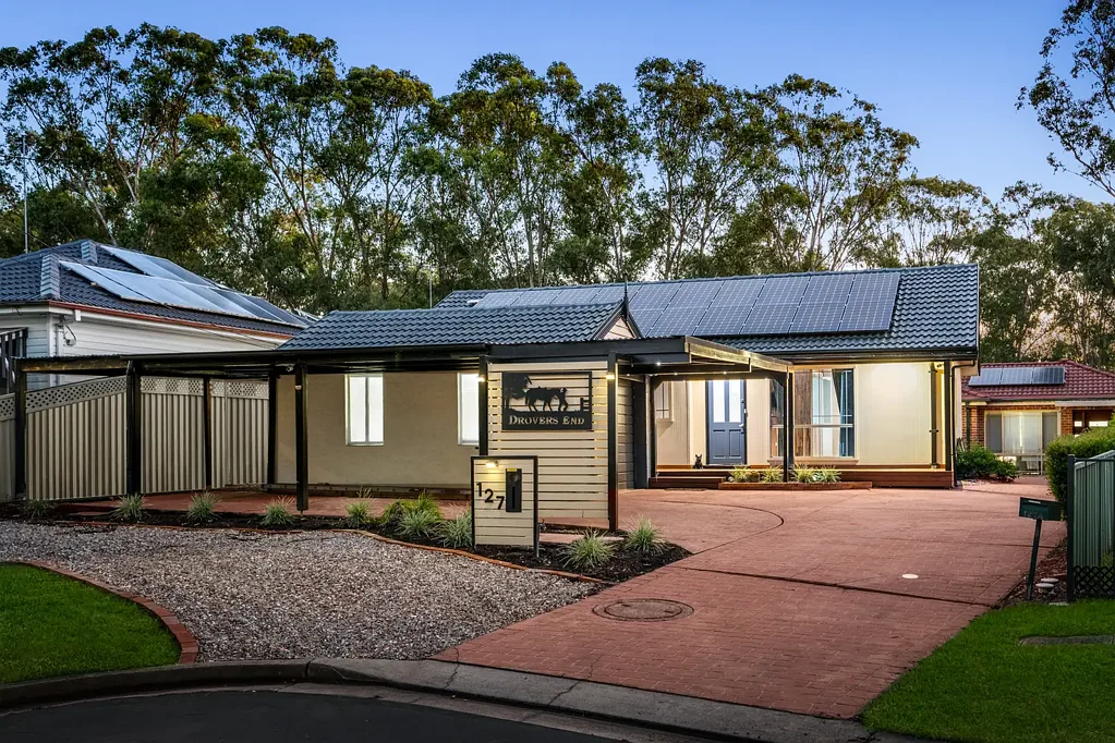 127 Richmond Road, Cambridge Park, NSW 2747