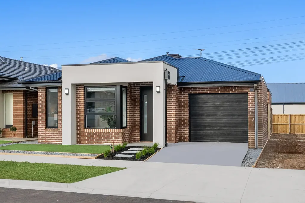 Fraser Rise 4 Slaapkamer Brand New, Stylish Move-In Ready Home - The Perfect Opportunity in Fraser Rise