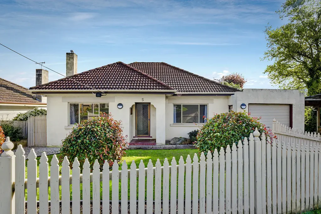 COSY 3 BEDROOM HOME
