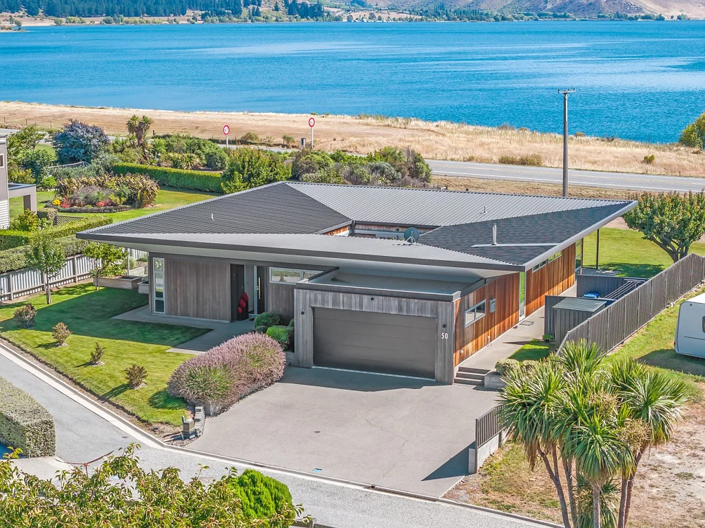 Cromwell 3غرفة نوم Contemporary Living with Stunning Lake Views