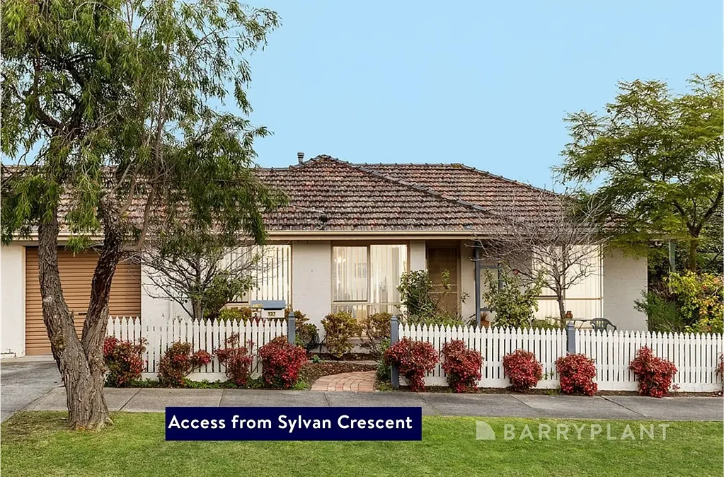 Ashwood 2침실 Charming Street-Front Retreat with No Body Corporate Fees!