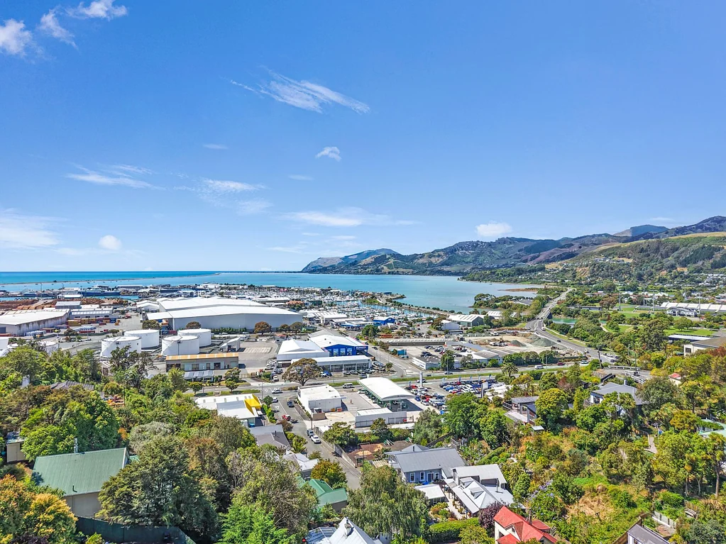 Beachville 4Moenga Standout Views, Sharp New Price
