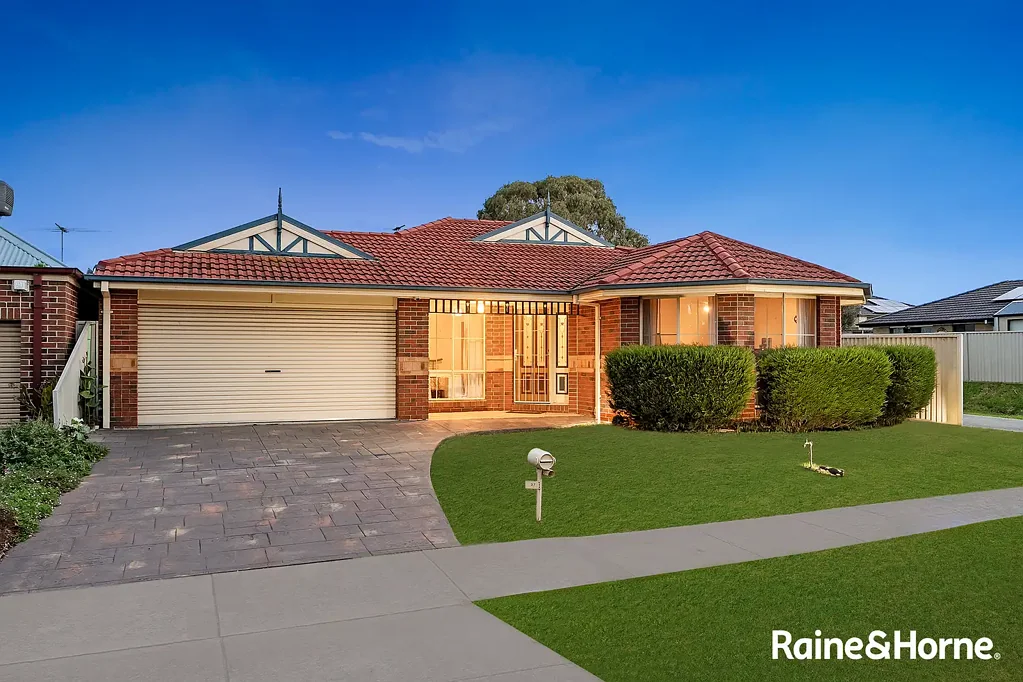 Cranbourne East 4कमरा The Complete Family Package!