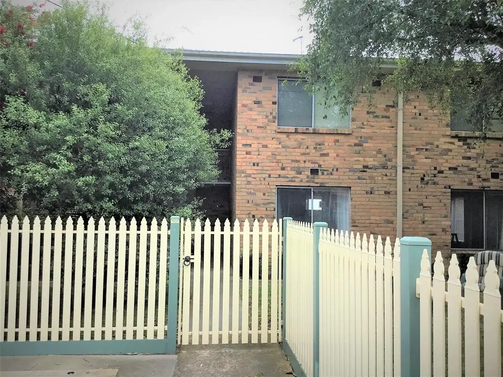 Large Apartment - Perfect Location