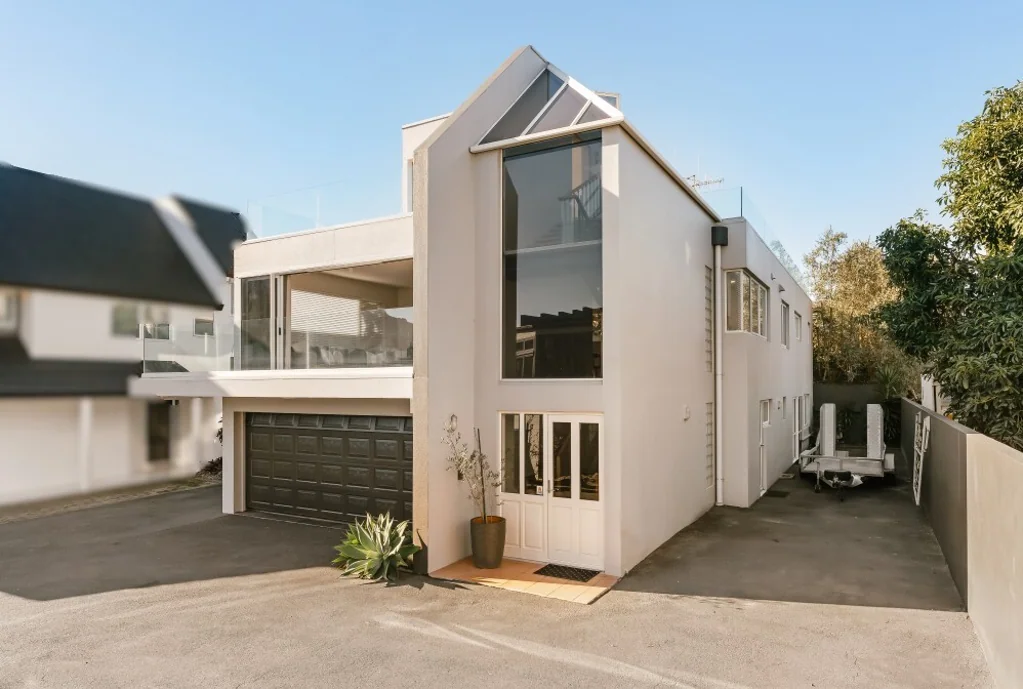 Mount Maunganui 4ห้องนอน Coastal Living. Elevated