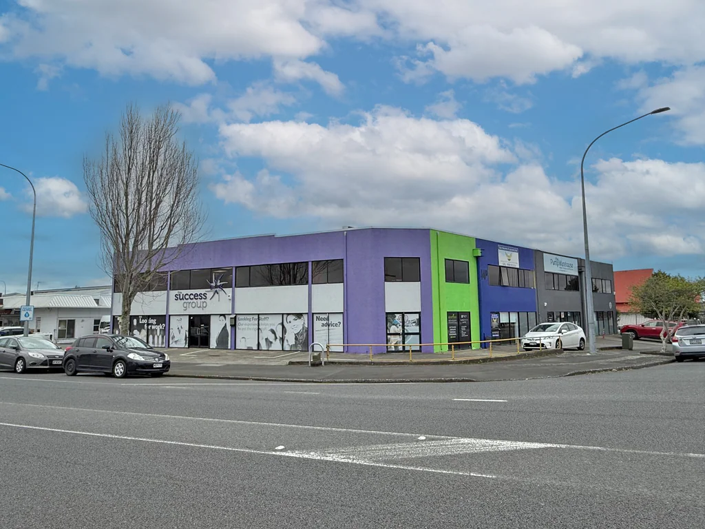 Frankton Stand Out on Somerset - Premium Corner Office