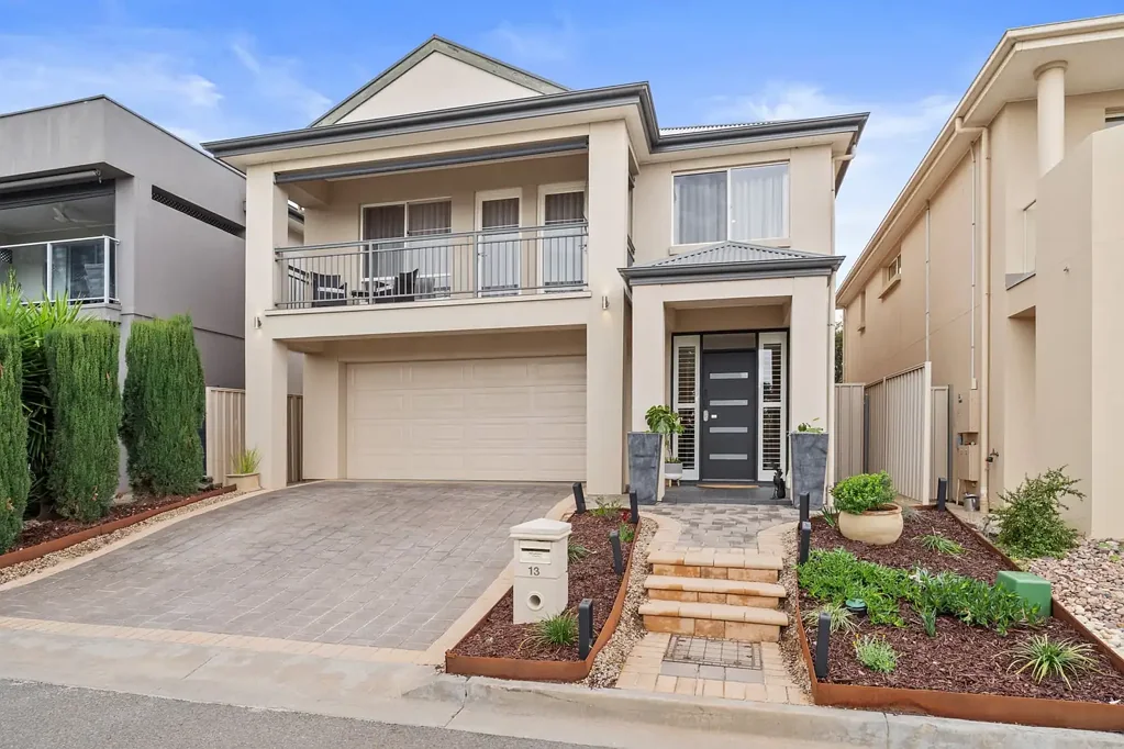 Seacliff Park 3房  Elevated living with Seacliff Park at your feet…