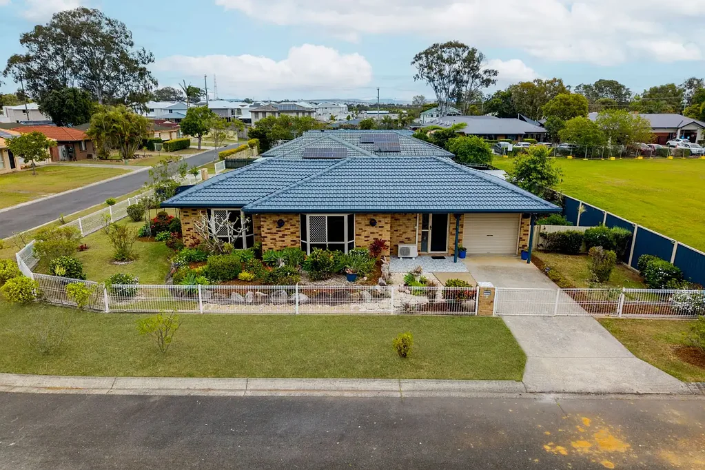 Wynnum West 3침실 Lowset Living in a Fantastic Wynnum Location