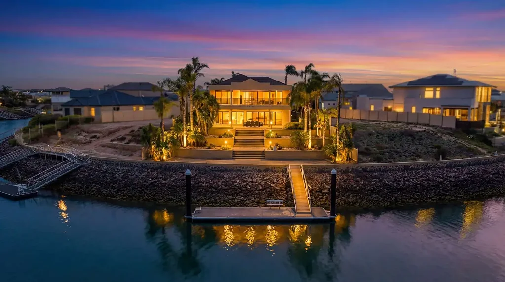 Wallaroo 4Phòng ngủ The Crown Jewel of Wallaroo Marina – Unrivalled Waterfront Luxury