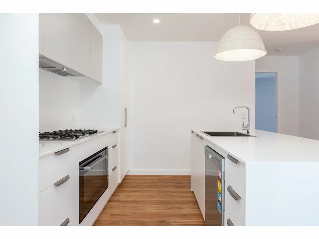 Modern 3 bedroom 2 bathroom Home