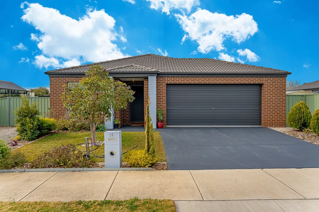31 McMeeken Way, Epsom, VIC 3551