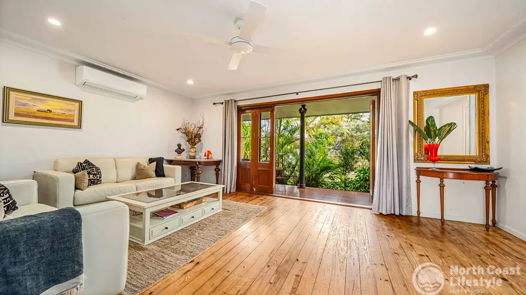 Mullumbimby 5房  Character filled home with stunning 
Mt Chincogan views.