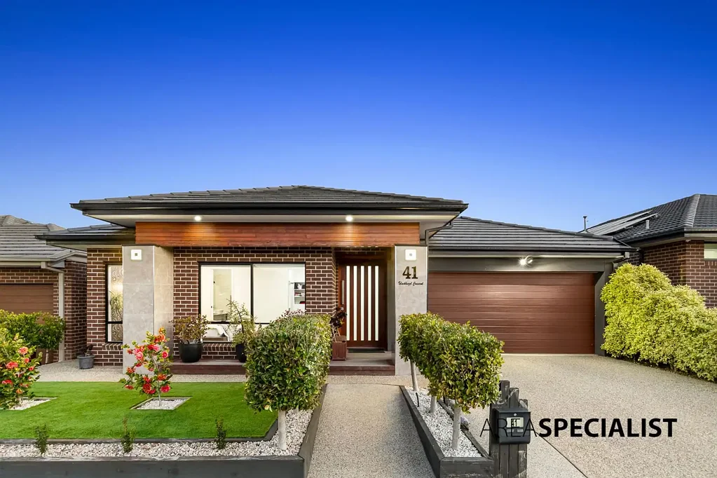 41 Blackhazel Crescent, Clyde North, VIC 3978